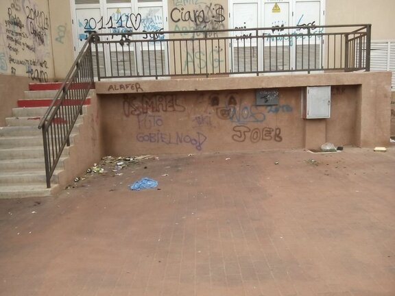 Pintadas y basura en el Palacio de los Deportes