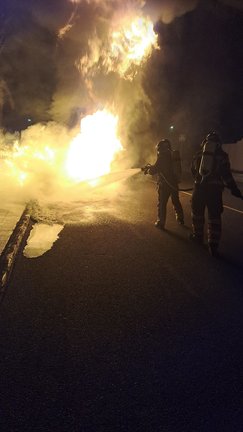 Quemados tres contenedores en Costa Teguise